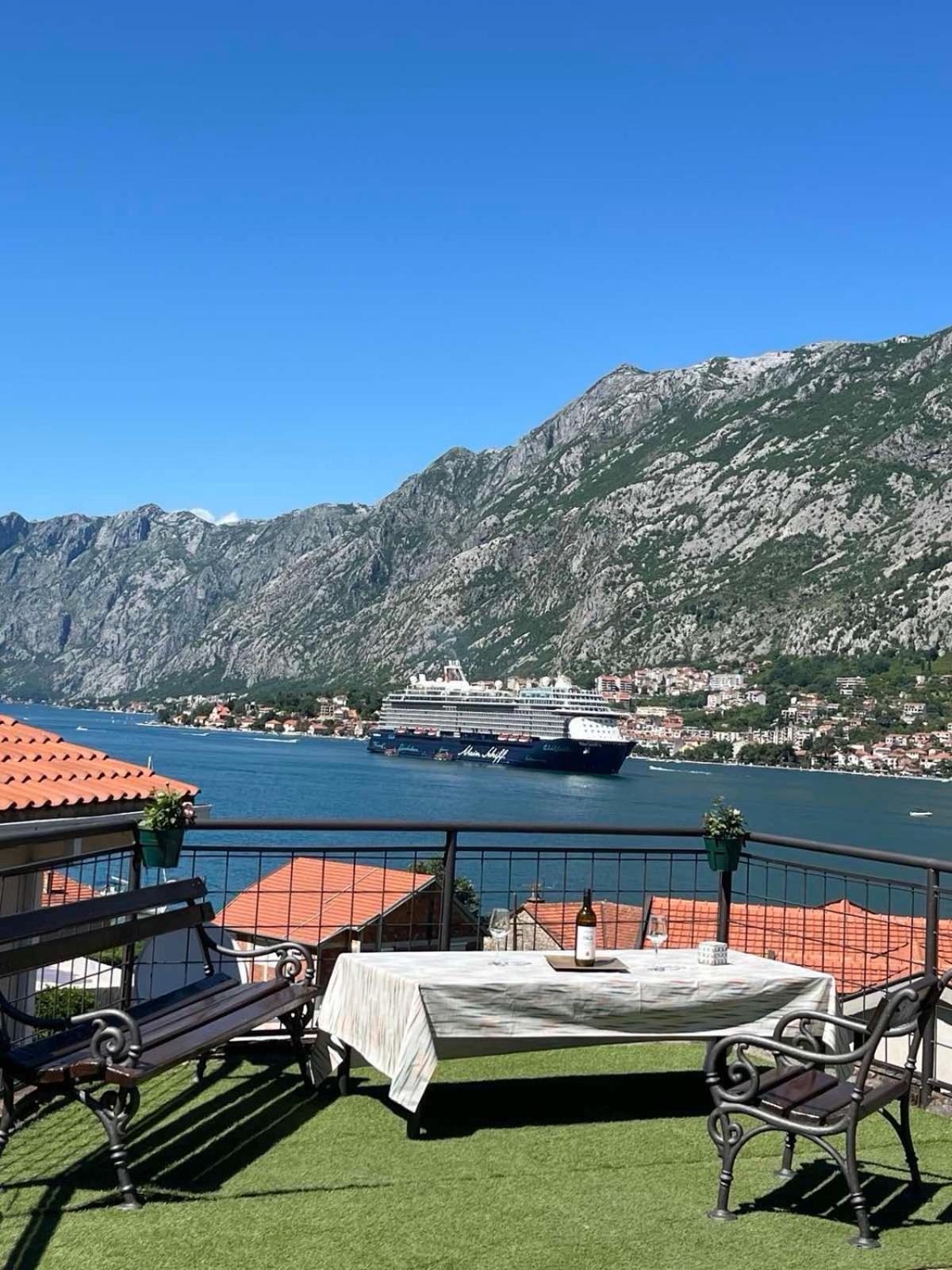 Appartamento Asija Cattaro Esterno foto
